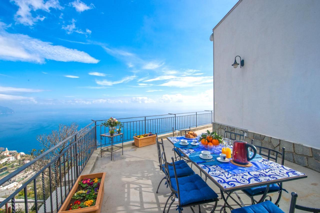 Hills Aparthotel