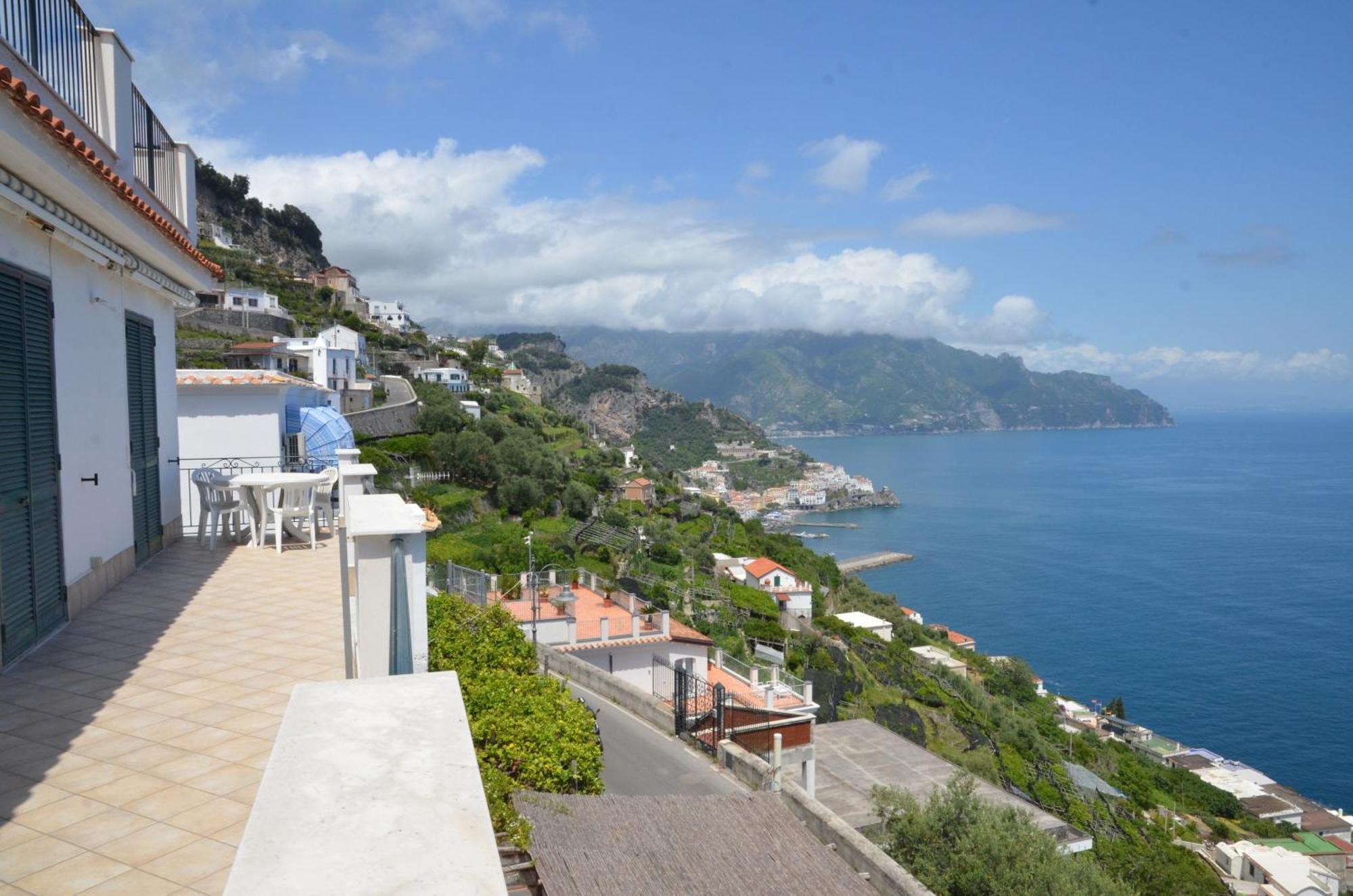 Hills Amalfi
