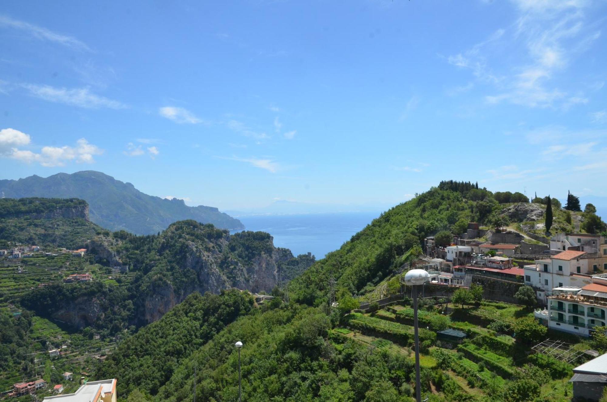 Apart-hotel Hills Amalfi